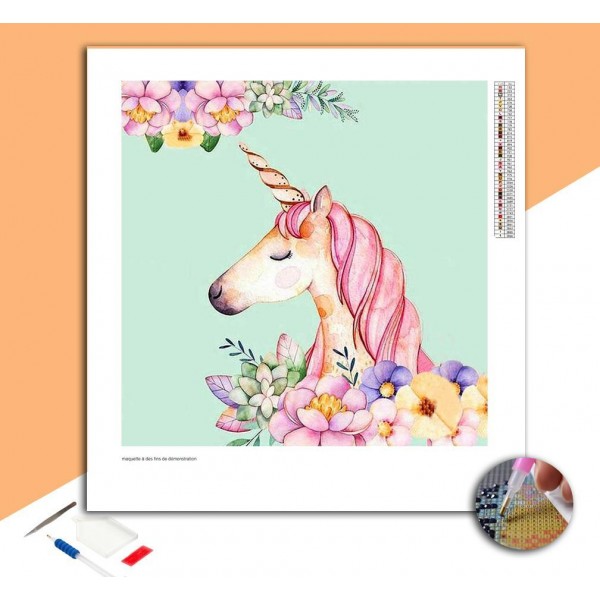 Broderie Diamant Licorne Fleurie